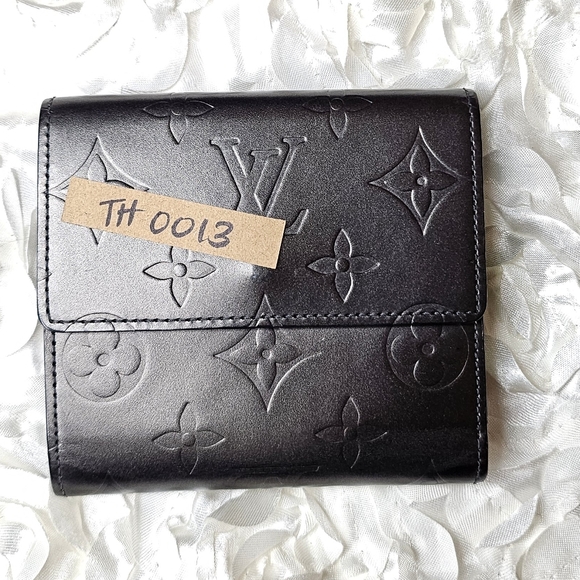 Louis Vuitton Matte Vernis Double Snap wallet - Picture 15 of 15